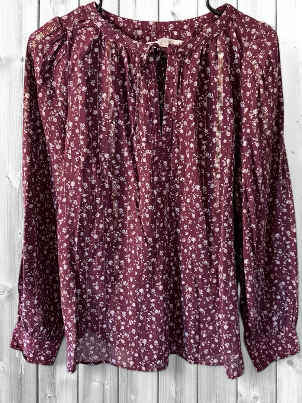🙋🏻♀️LOFT Burgundy Floral Tie-Neck Blouse